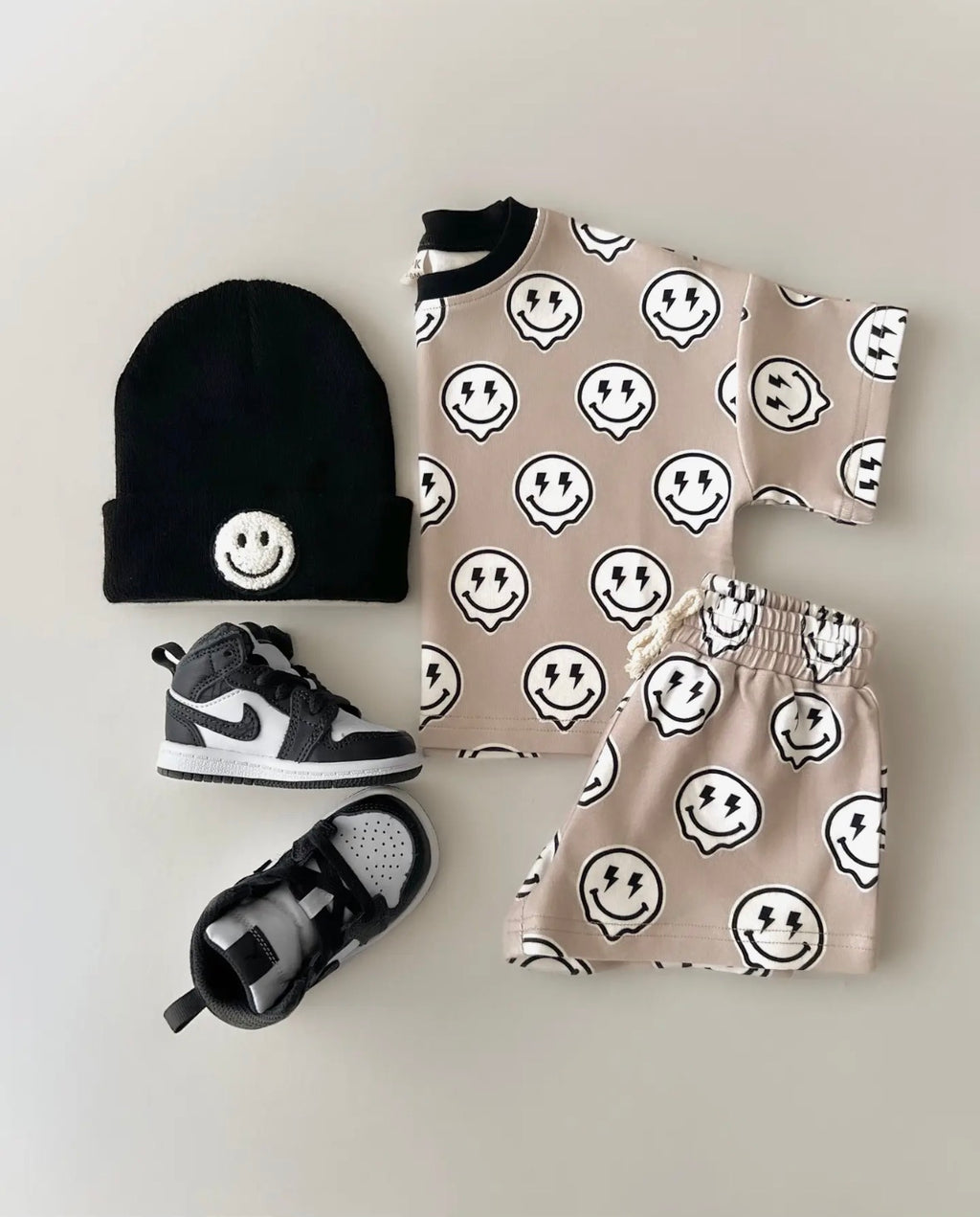 Youth Drippy Smile Bolt Shorts Set